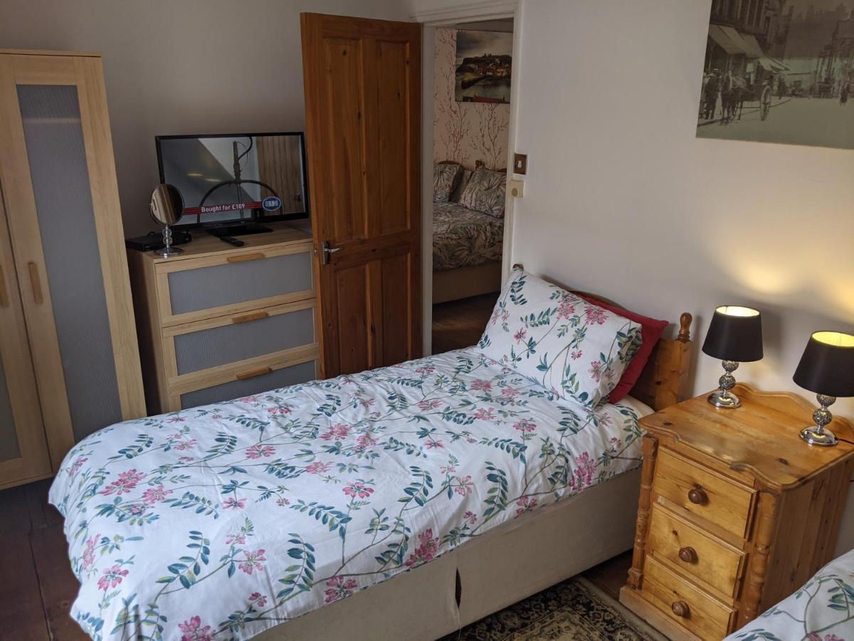 Endeavour Cottage Whitby Sleeps 6 ภายนอก รูปภาพ