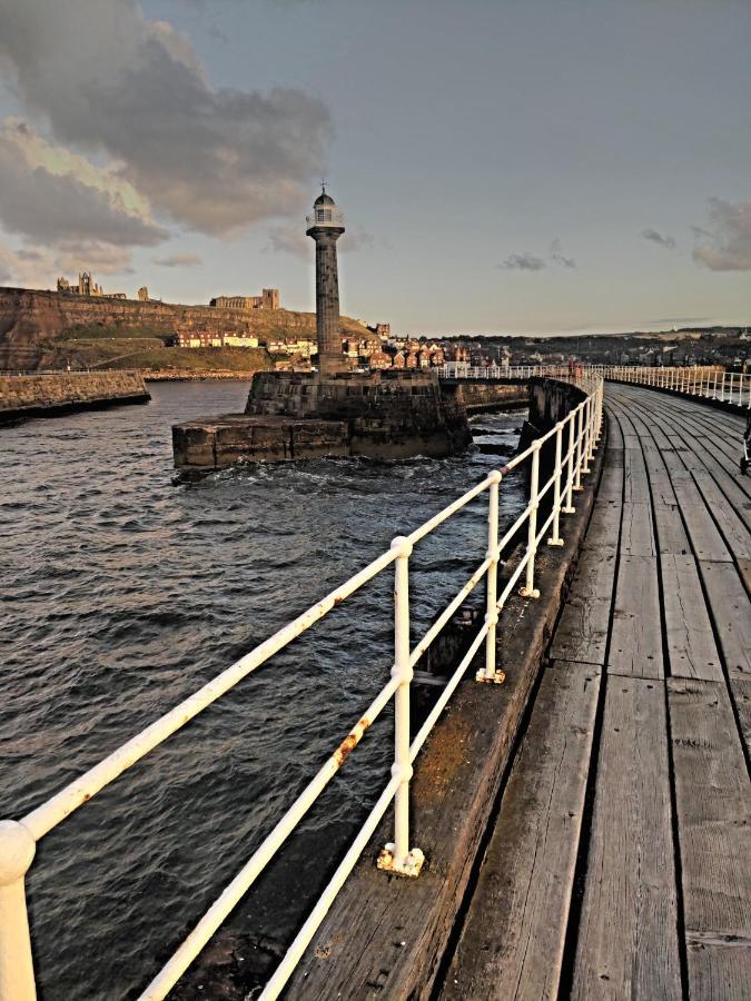 Endeavour Cottage Whitby Sleeps 6 ภายนอก รูปภาพ