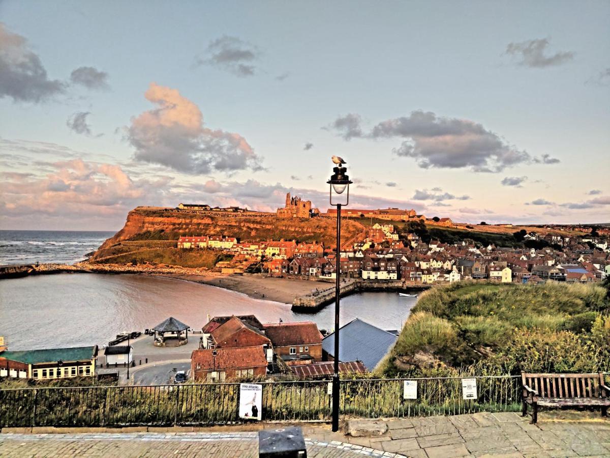 Endeavour Cottage Whitby Sleeps 6 ภายนอก รูปภาพ